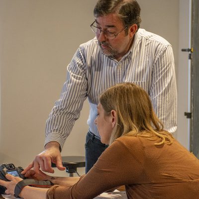 Dan Cleary teaching an in-person photography class in Dayton Ohio